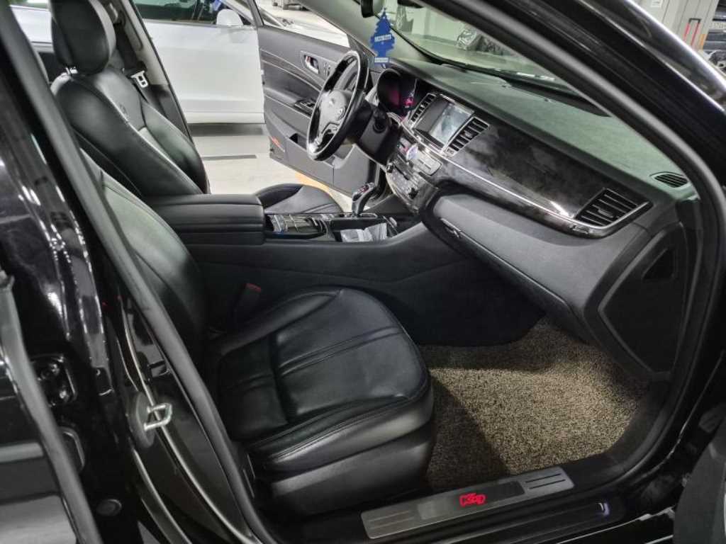 KIA K9 - Vista 10