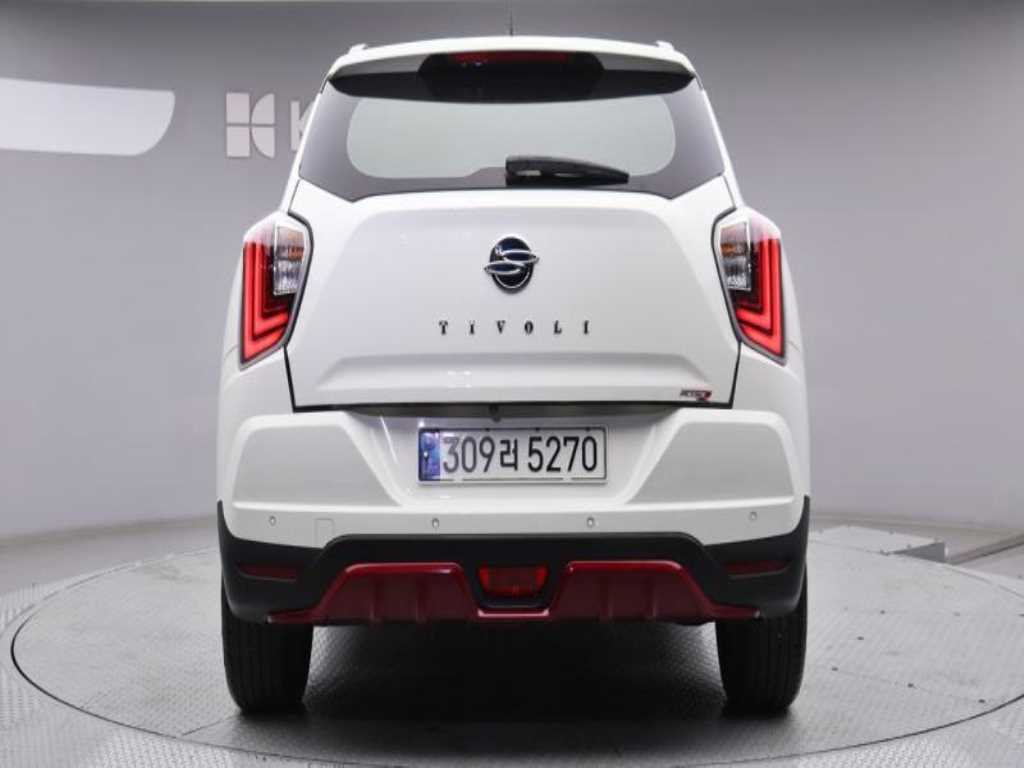 Ssangyong Tivoli - Vista 4