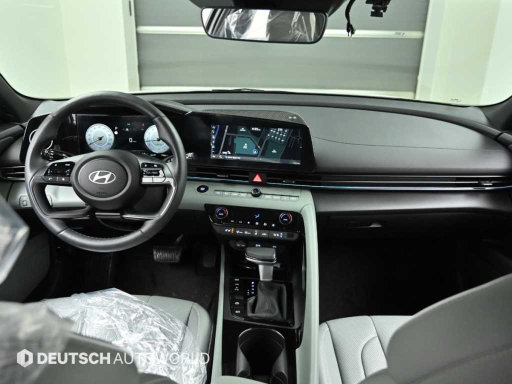 HYUNDAI Avante - Vista 7