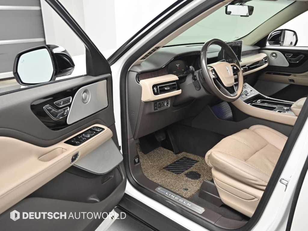 Lincoln Aviator - Vista 11