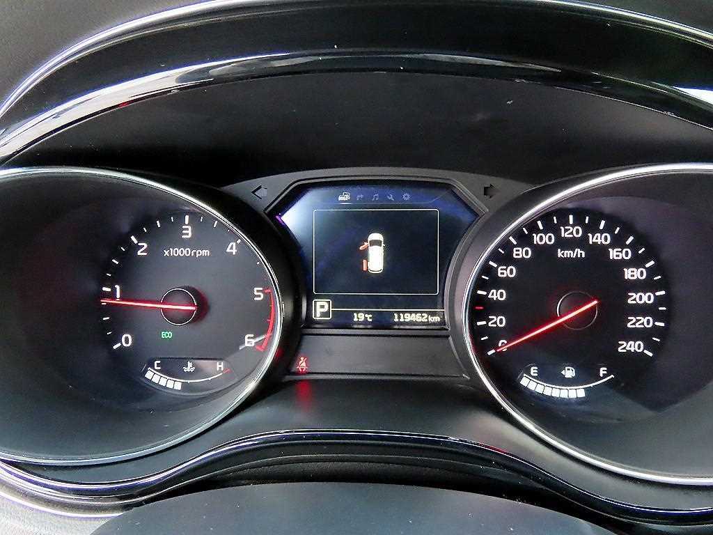 KIA Carnival - Vista 10