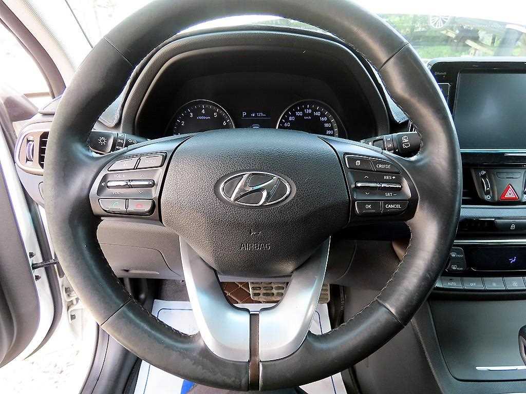 HYUNDAI i30 - Vista 8