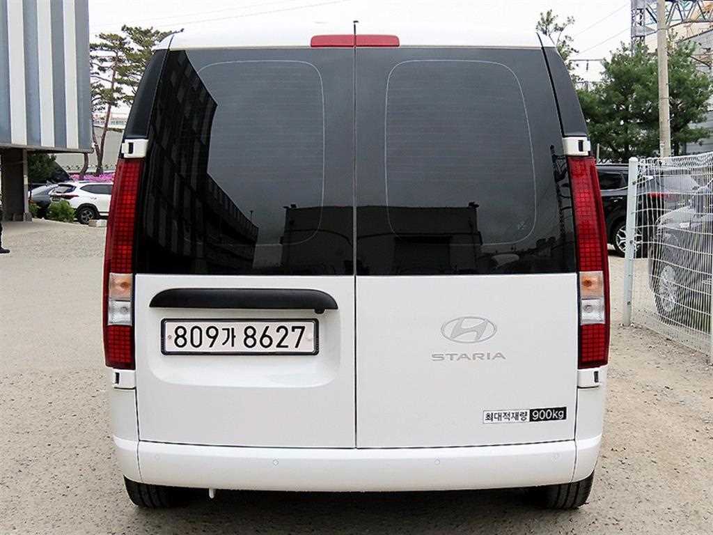HYUNDAI Staria - Vista 4