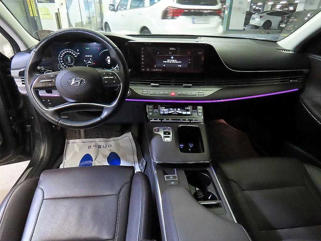 HYUNDAI Grandeur - Vista 10