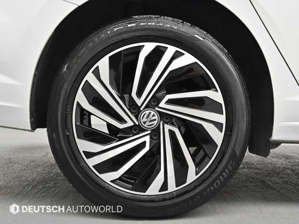 Volkswagen Jetta - Vista 5