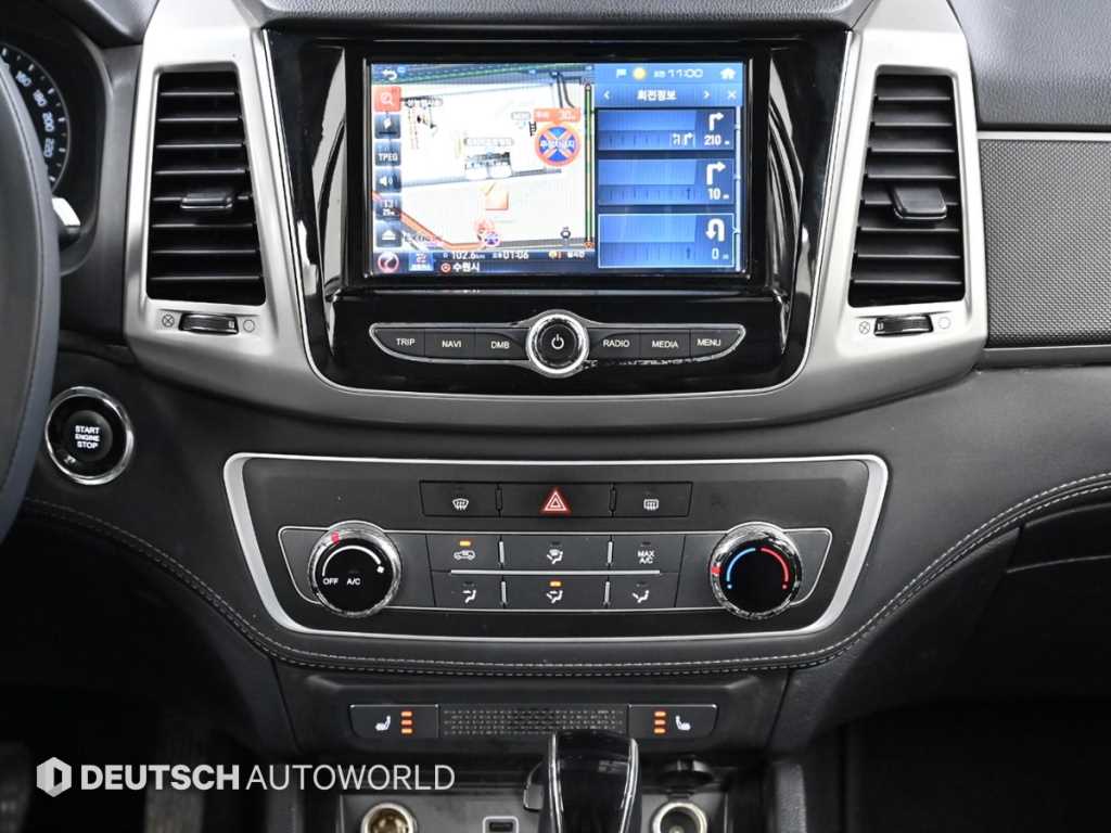 Ssangyong Rexton 2018 Negro - Importación desde Corea - HF Imports Iquique - Foto 14
