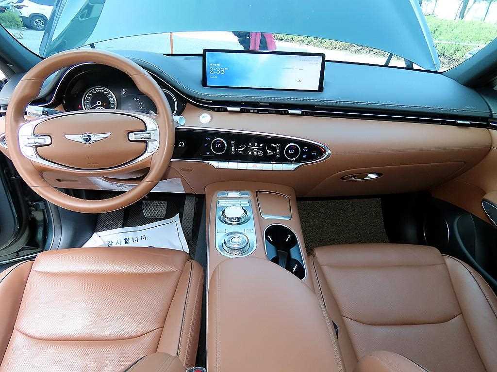 Genesis GV70 - Vista 7