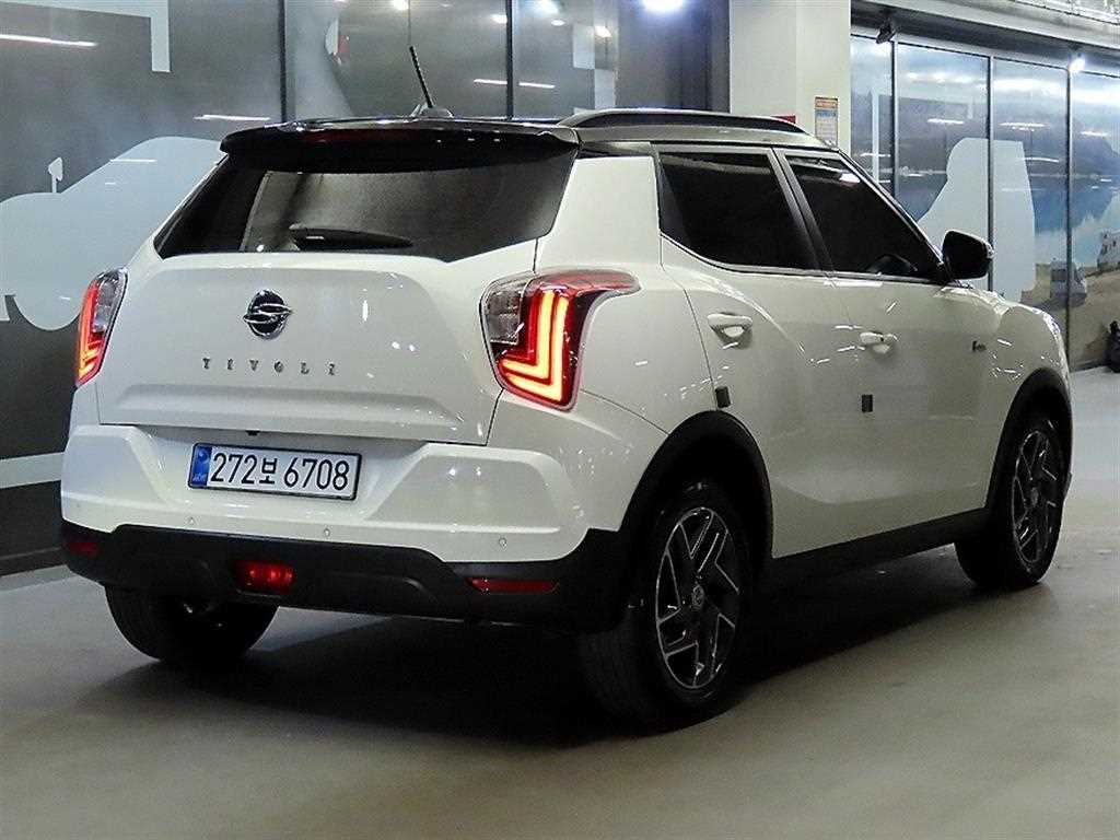 Ssangyong Tivoli - Vista 4