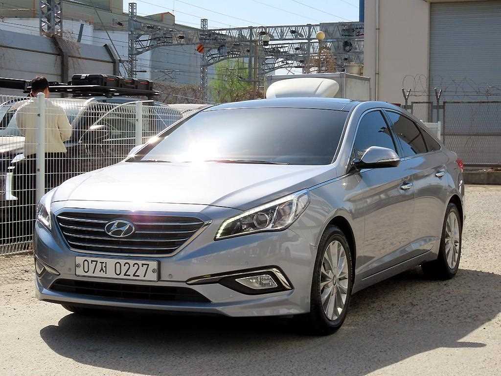 HYUNDAI Sonata - Vista 2