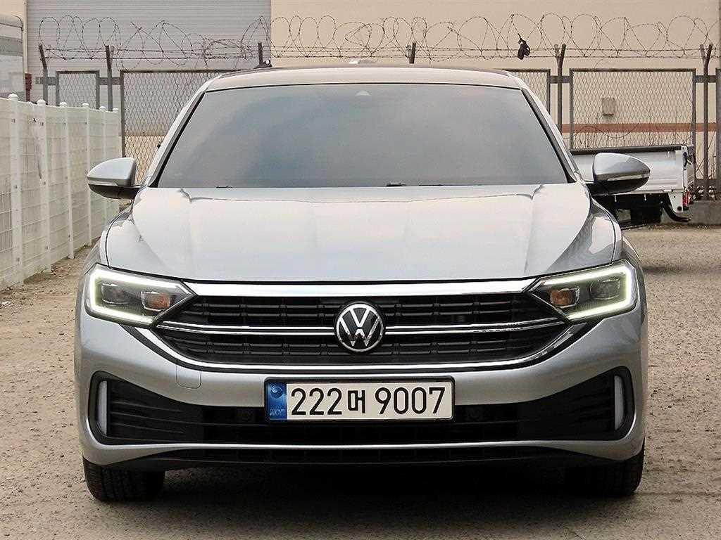 Volkswagen Jetta 2023 Plateado - Importación desde Corea - HF Imports Iquique - Foto 1