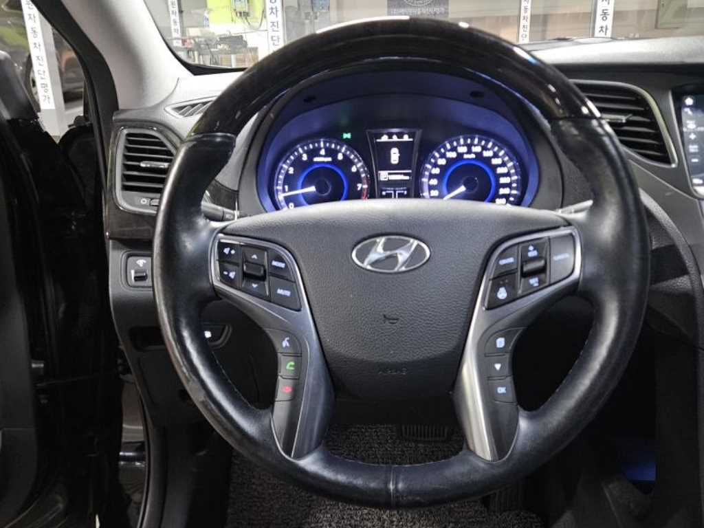 HYUNDAI Grandeur - Vista 6