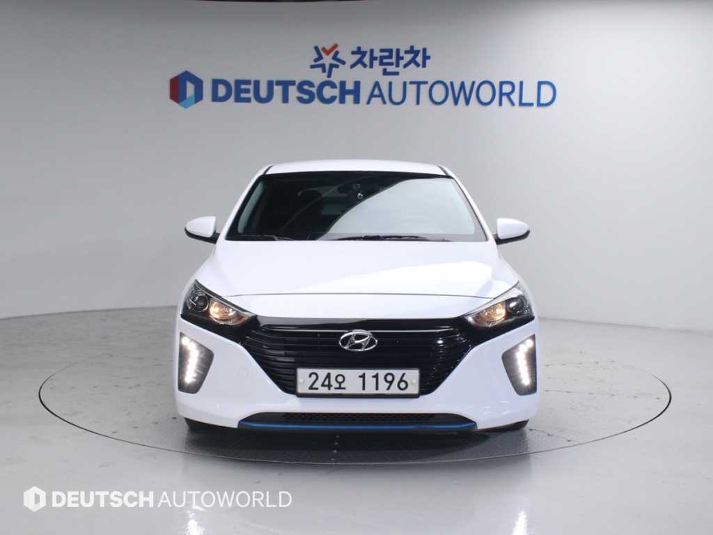 HYUNDAI Ioniq - Vista 3