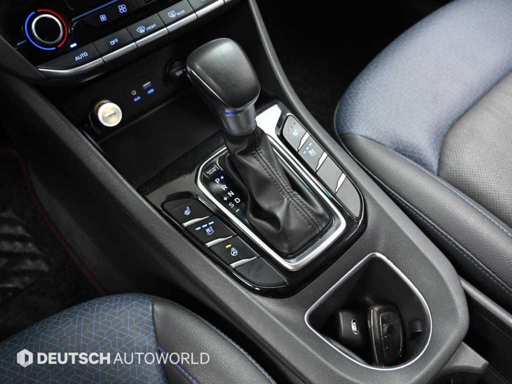 HYUNDAI Ioniq - Vista 9