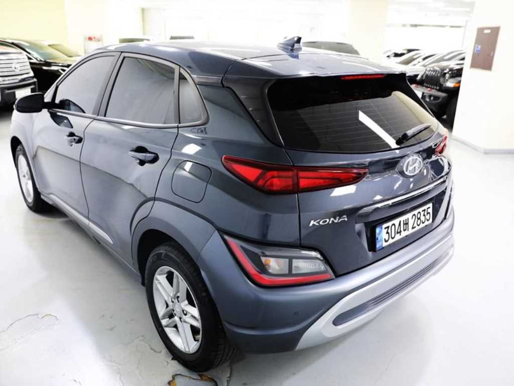 HYUNDAI Kona - Vista 7
