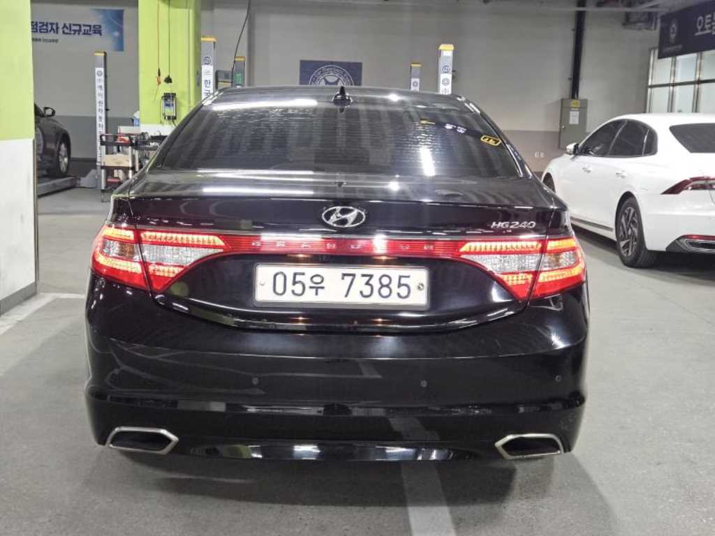 HYUNDAI Grandeur - Vista 3