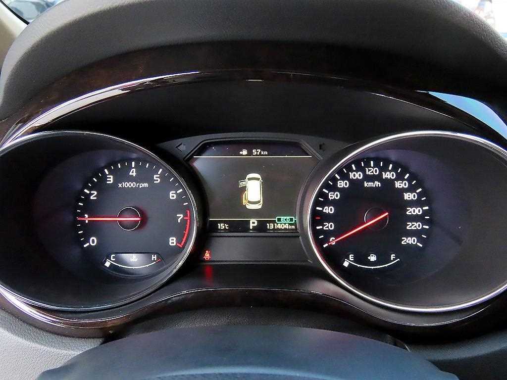 KIA Carnival - Vista 10