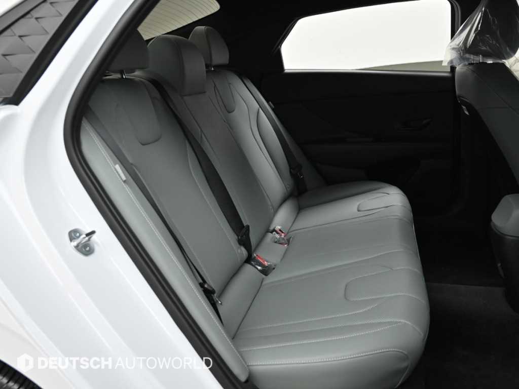 HYUNDAI Avante - Vista 12