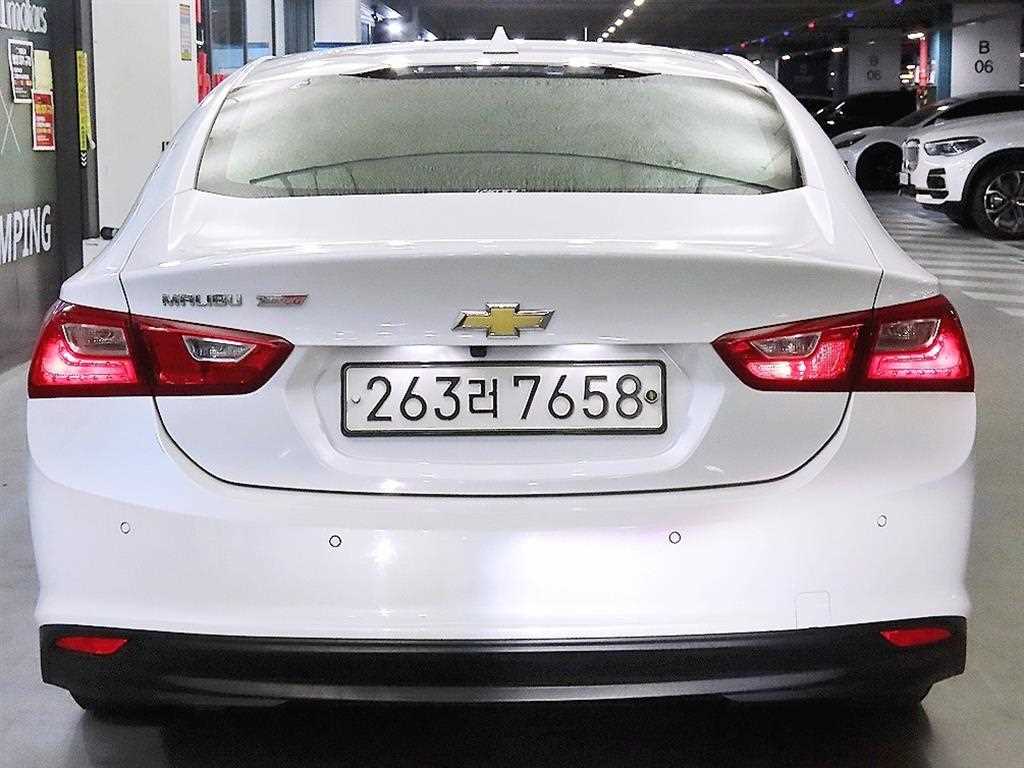 Chevrolet Malibu - Vista 5