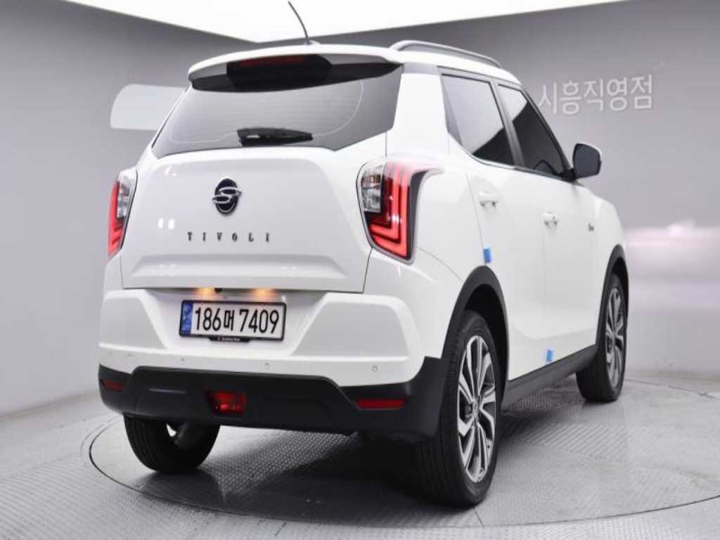 Ssangyong Tivoli - Vista 2
