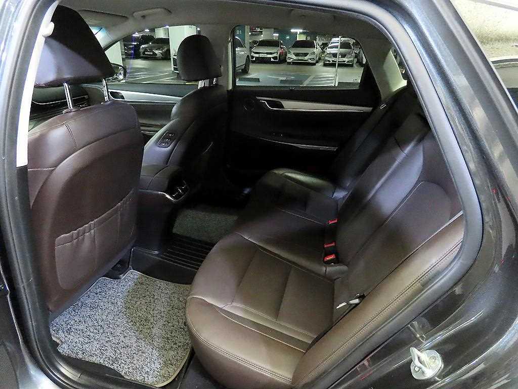 HYUNDAI Grandeur - Vista 7
