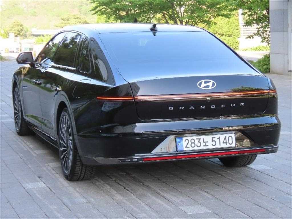 HYUNDAI Grandeur - Vista 4