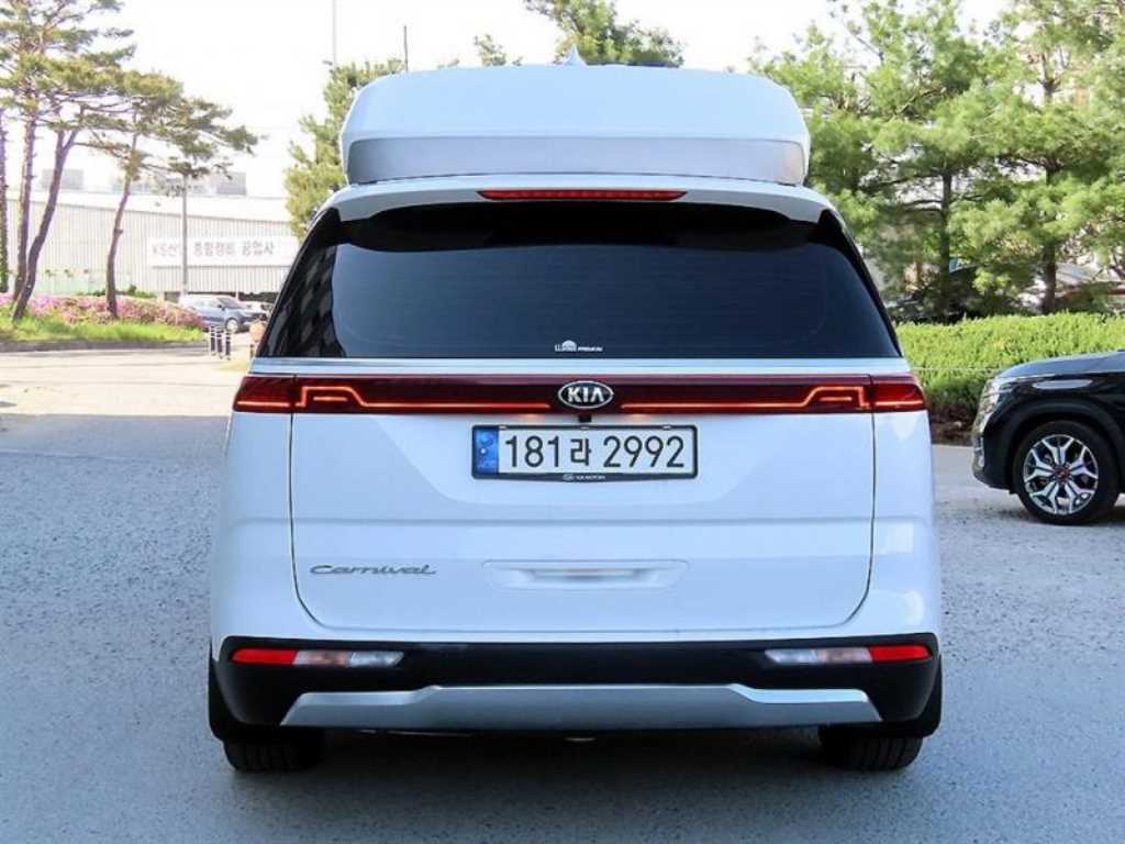 KIA Carnival - Vista 4