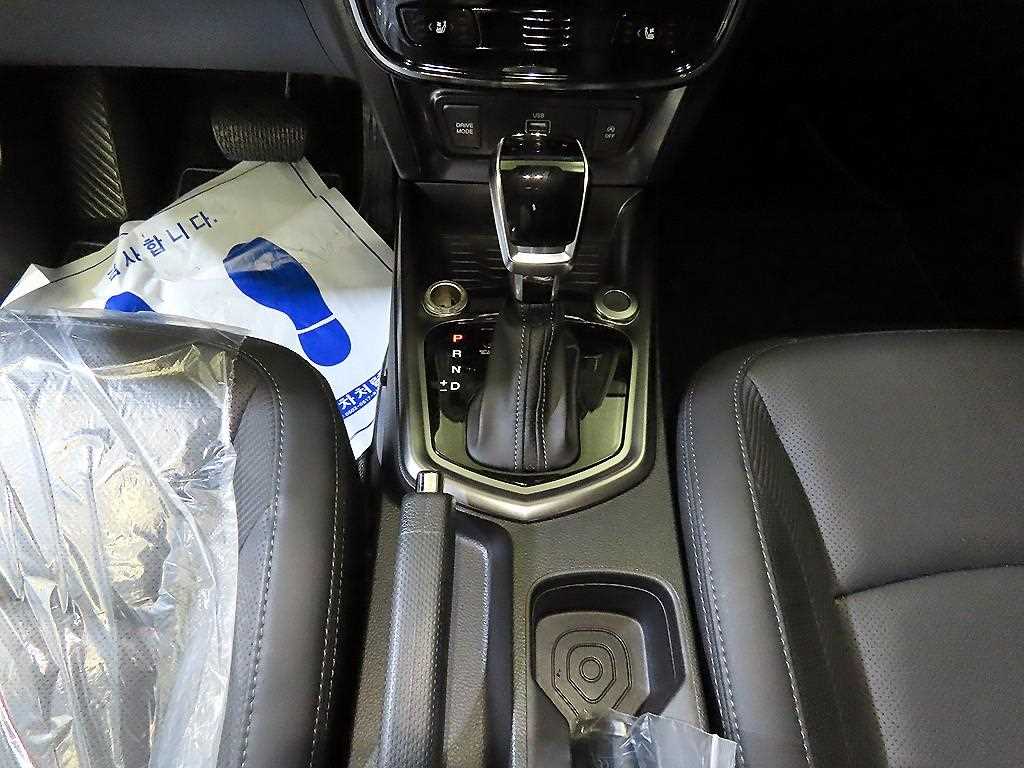 Ssangyong Tivoli - Vista 12