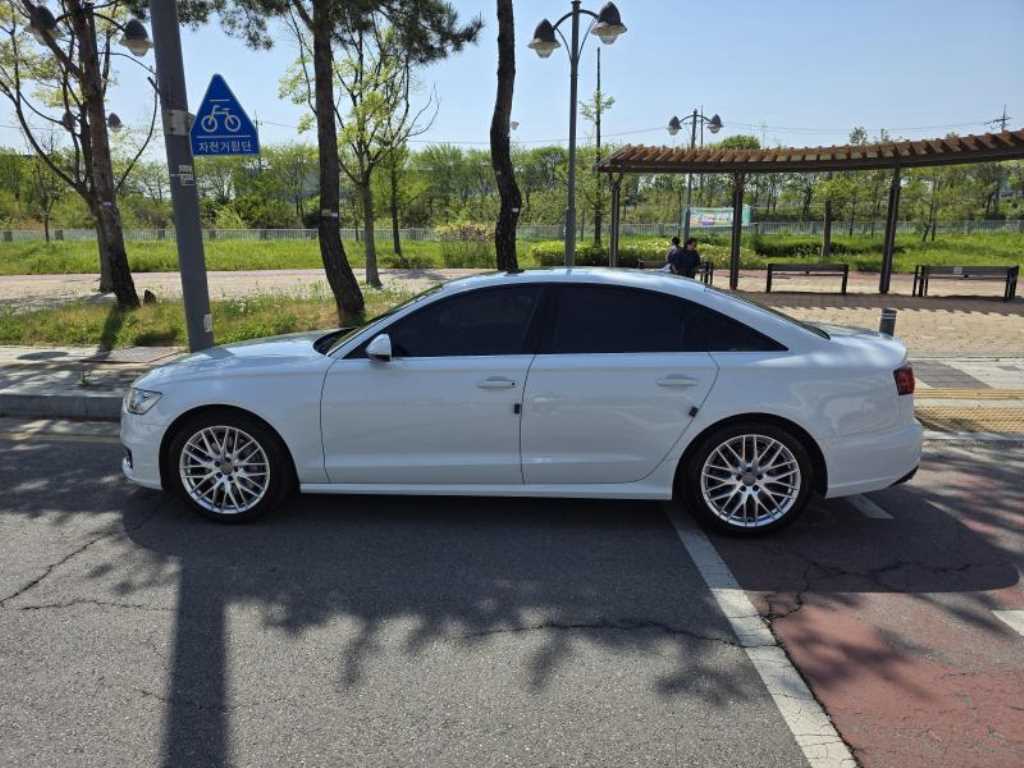 Audi A6 - Vista 5