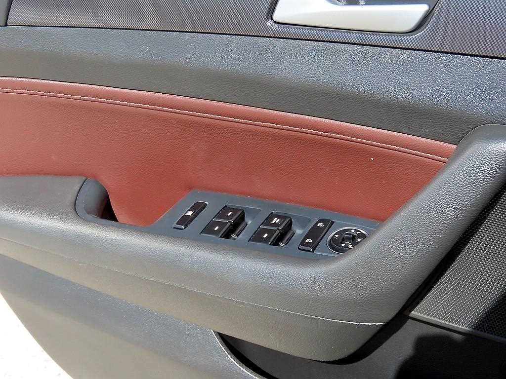 HYUNDAI Sonata - Vista 11