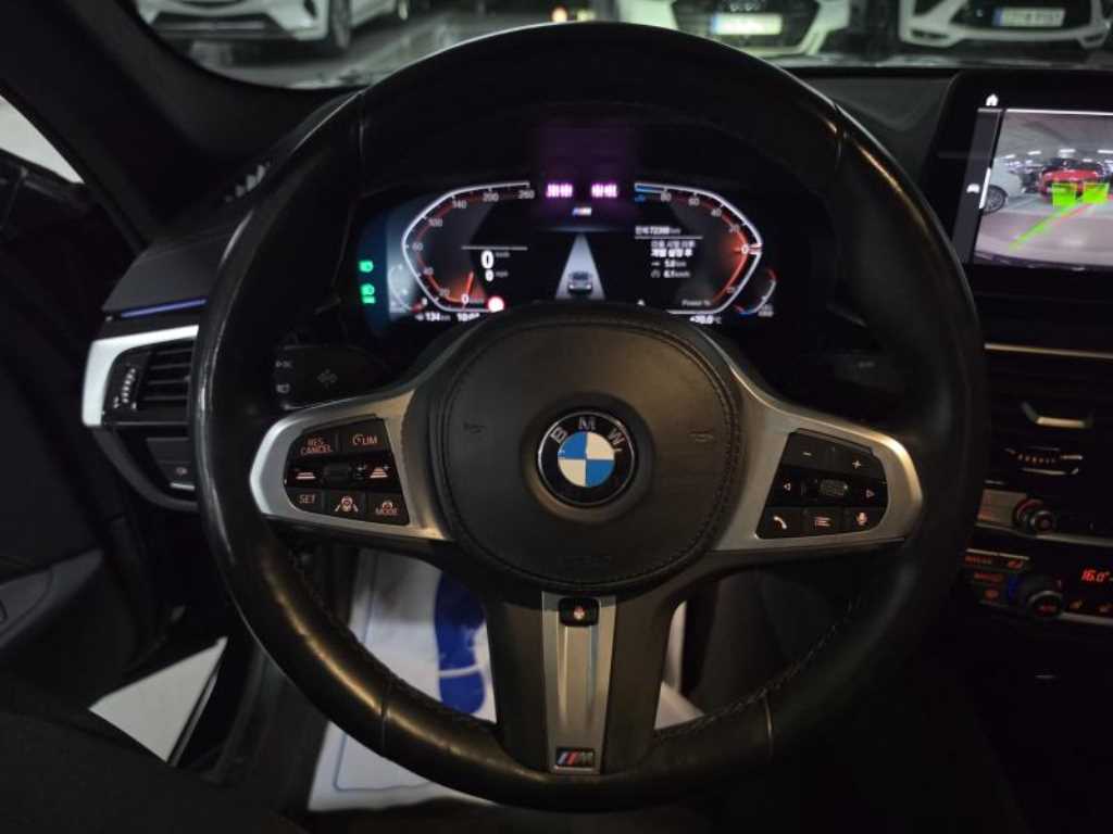 BMW 5 Series - Vista 5