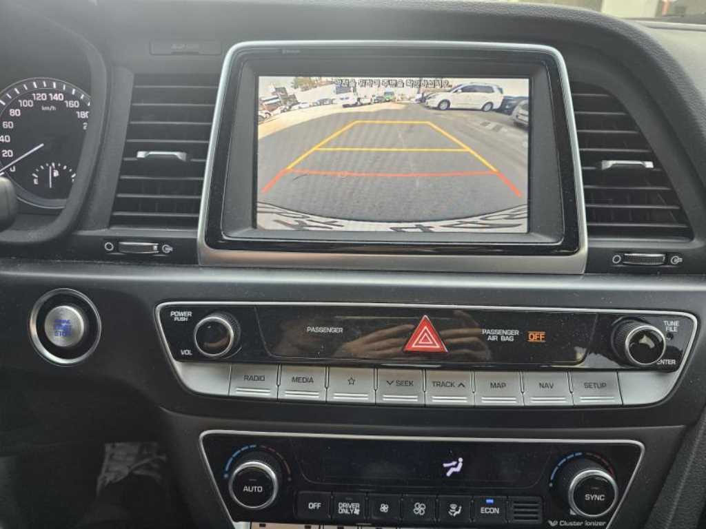 HYUNDAI Sonata - Vista 9