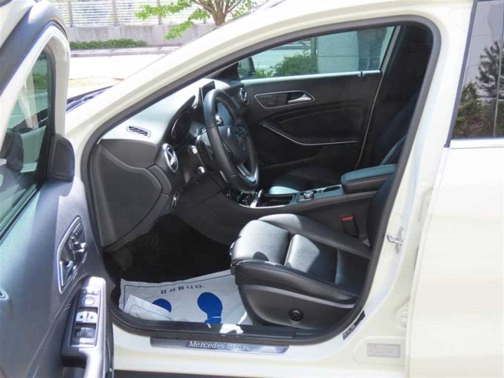 Mercedes Benz GLA Class 2016 Blanco - Importación desde Corea - HF Imports Iquique - Foto 13