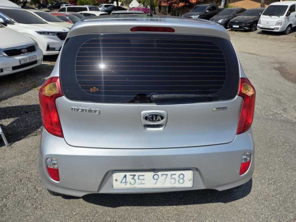 KIA Morning - Vista 4