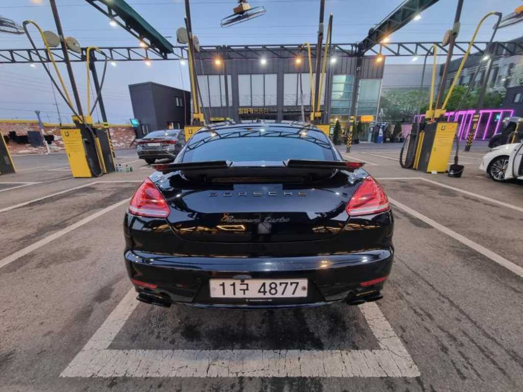 Porsche Panamera - Vista 2