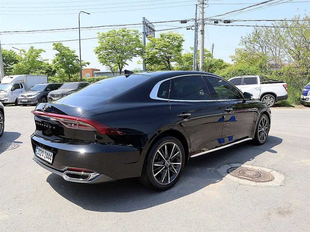 HYUNDAI Grandeur - Vista 4