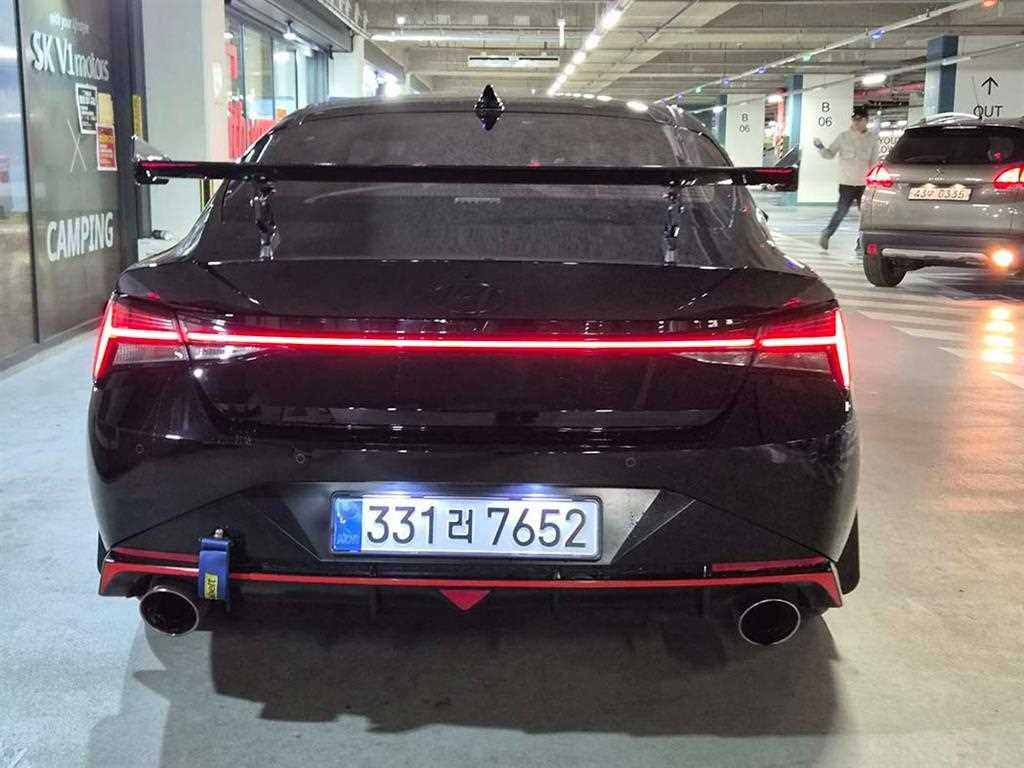HYUNDAI Avante - Vista 5