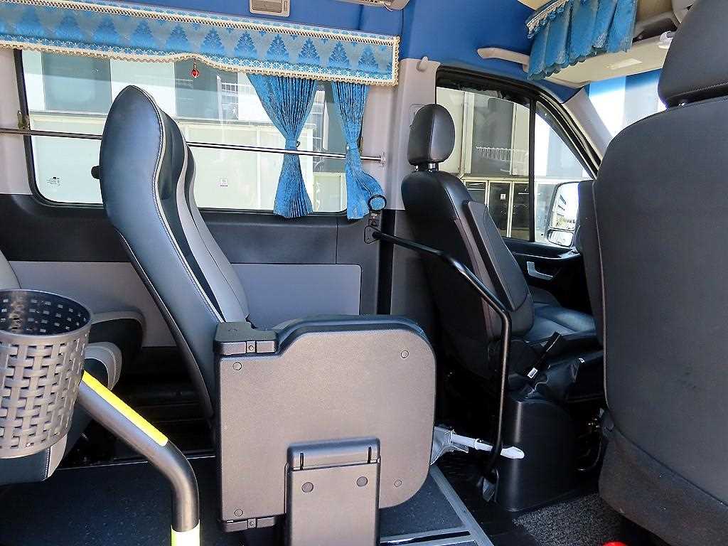 HYUNDAI Solati - Vista 7