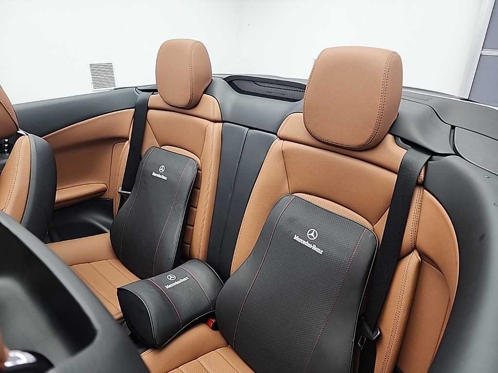 Mercedes Benz C Class - Vista 12