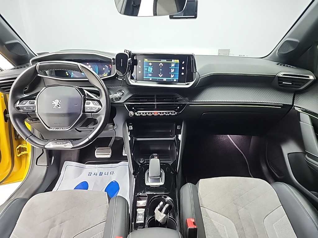 Peugeot 208 - Vista 8