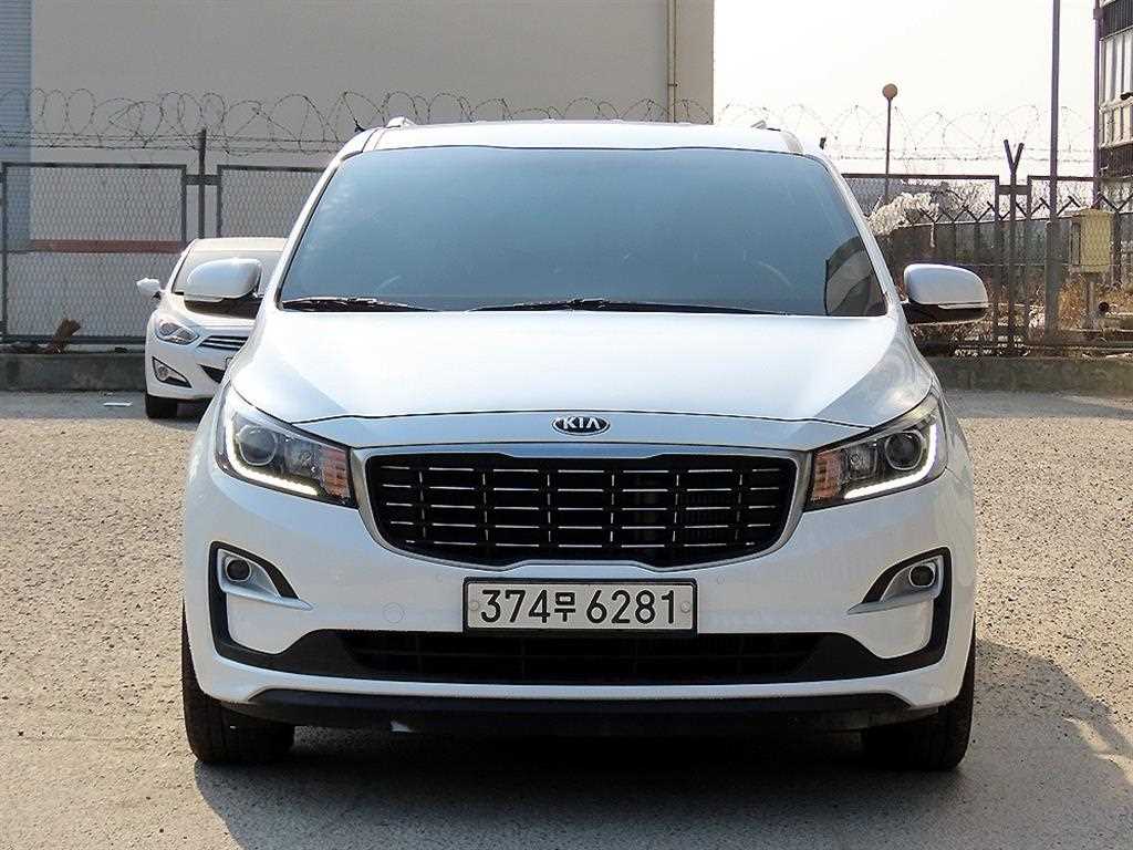 KIA Carnival 2019 - Importación desde Corea - HF Imports Iquique - Foto 1