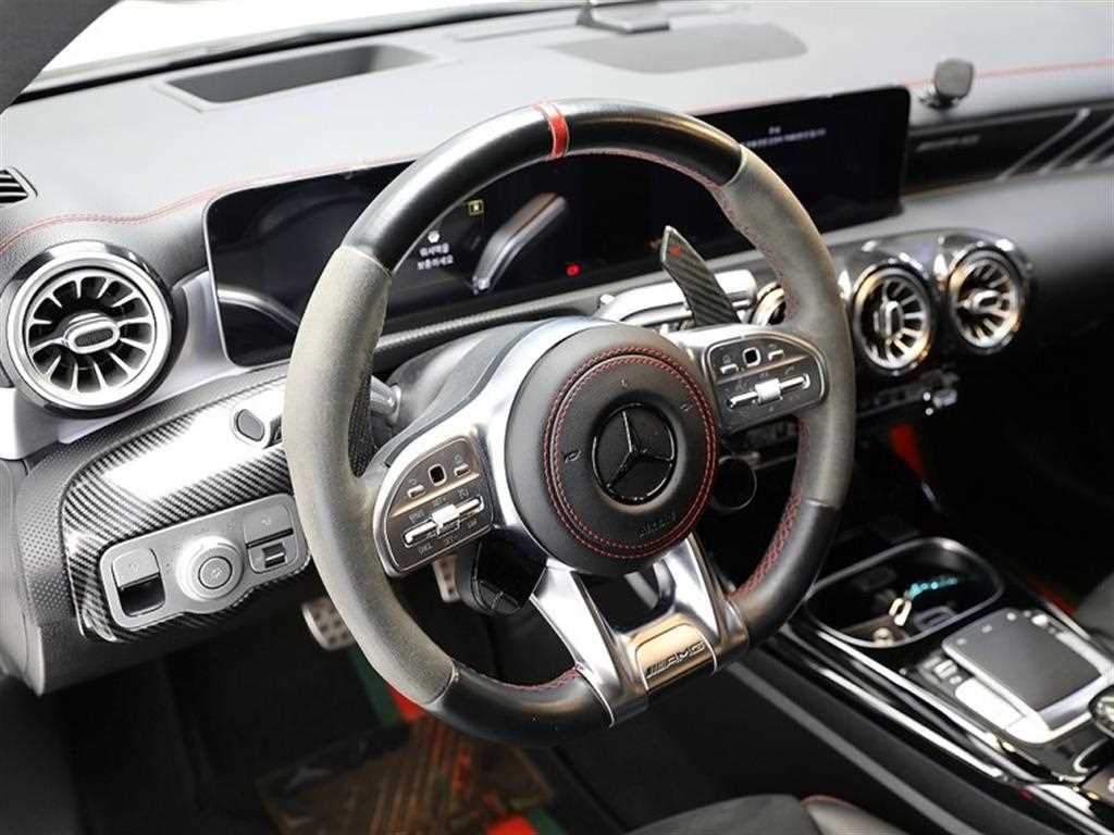Mercedes Benz CLA Class - Vista 12