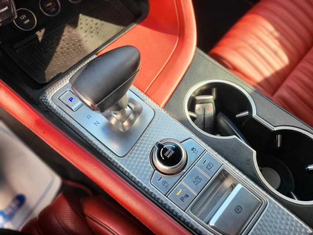 Genesis G70 - Vista 11