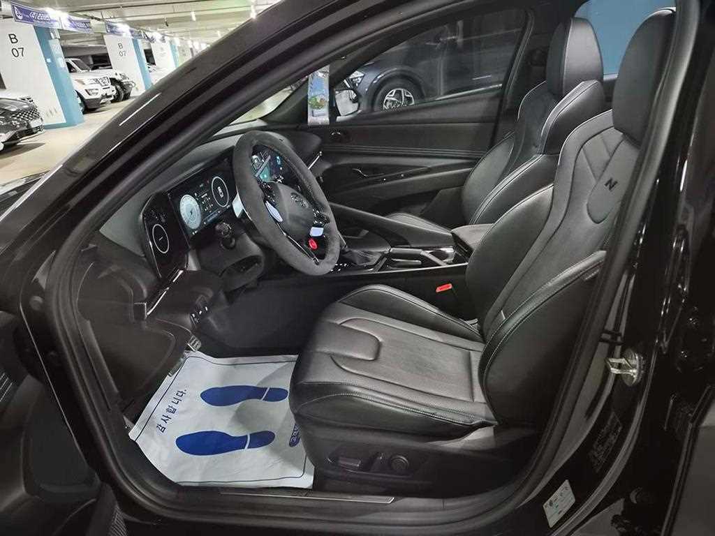 HYUNDAI Avante - Vista 6
