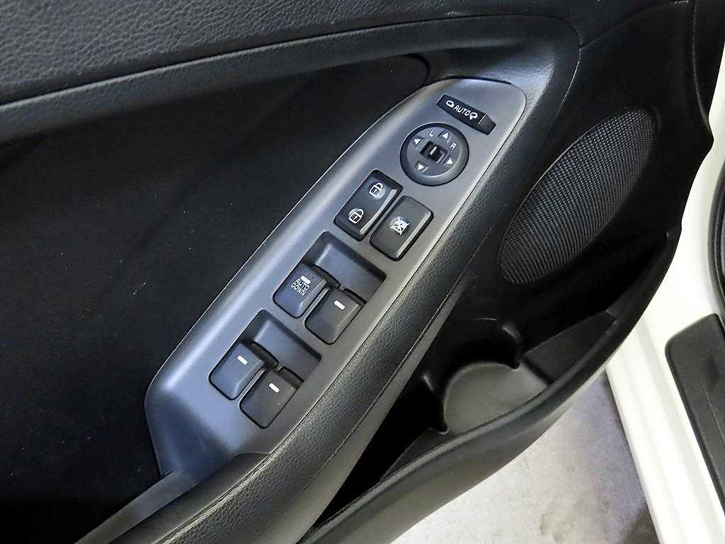 KIA K3 2016 Blanco - Importación desde Corea - HF Imports Iquique - Foto 13