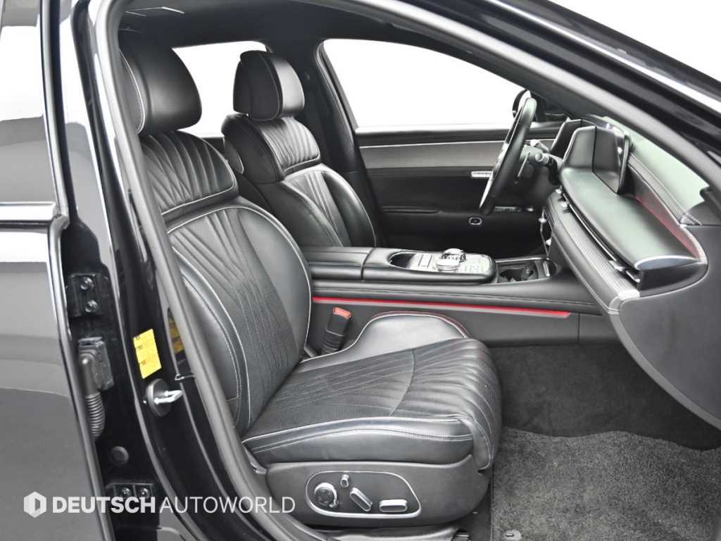Genesis G90 - Vista 10