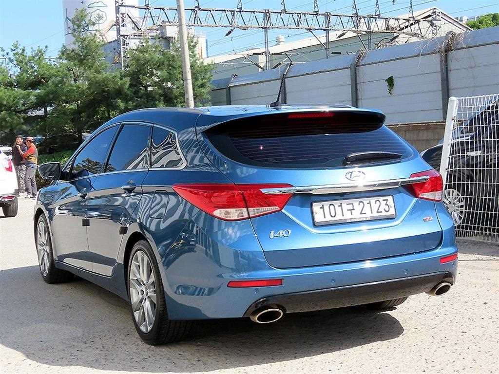 HYUNDAI i40 - Vista 3