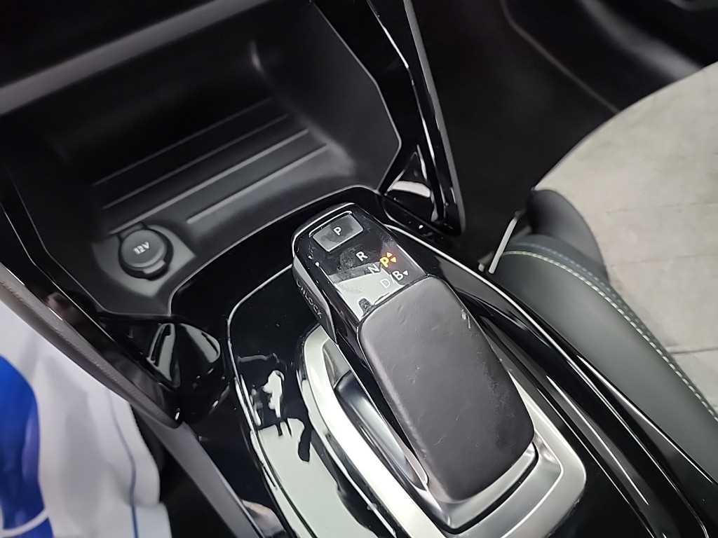 Peugeot 208 - Vista 9
