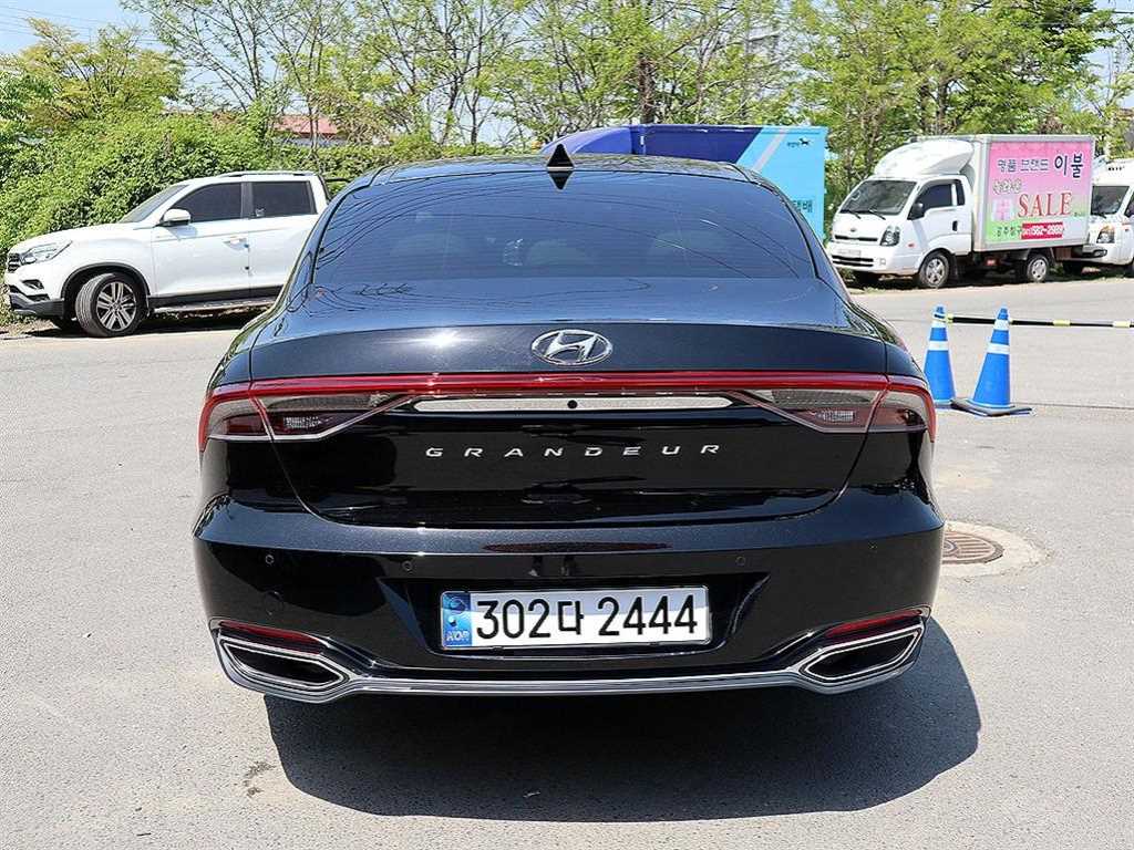 HYUNDAI Grandeur - Vista 3