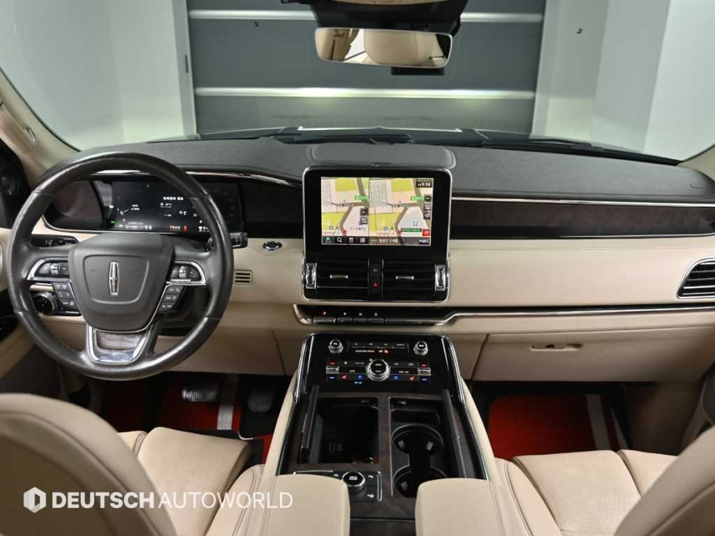 Lincoln Navigator - Vista 7
