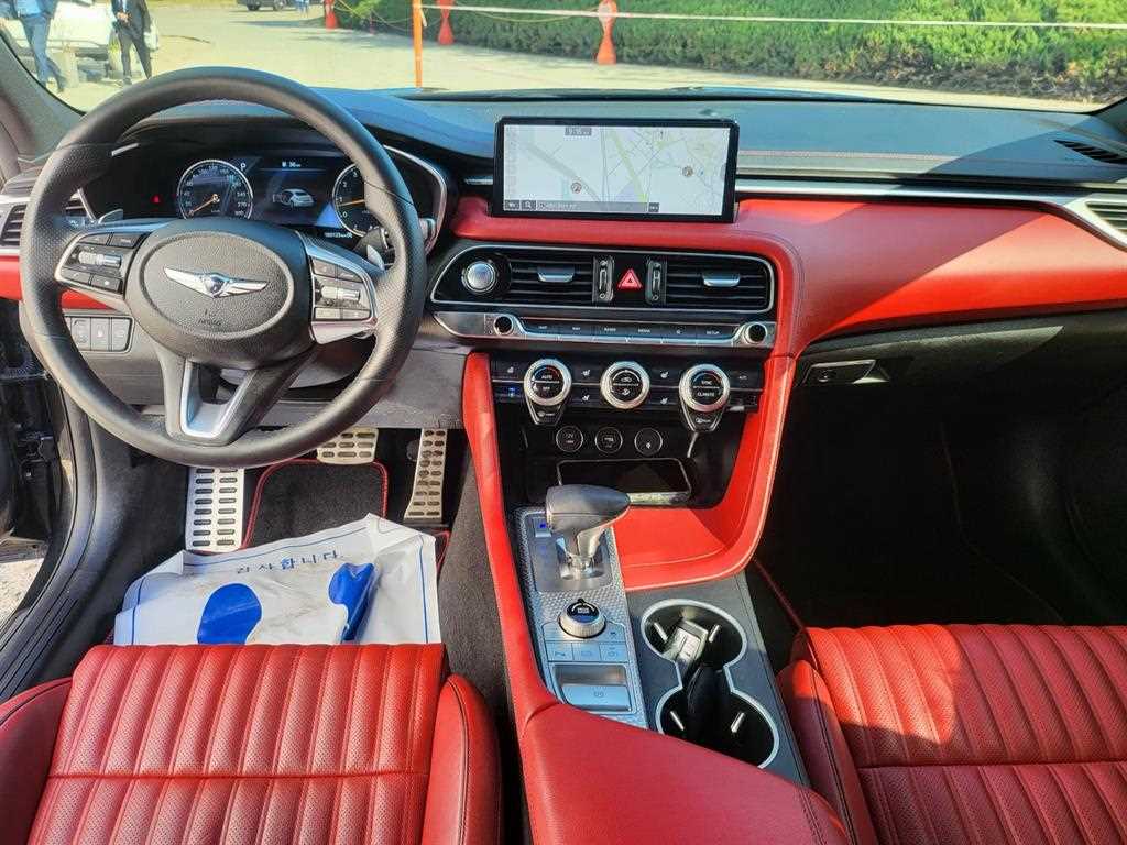 Genesis G70 - Vista 7